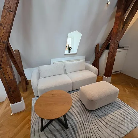 Apartment Danube Homes 6