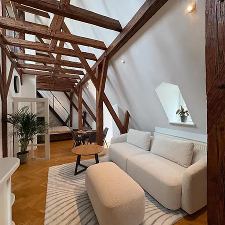 Danube Homes 6 Apartment *